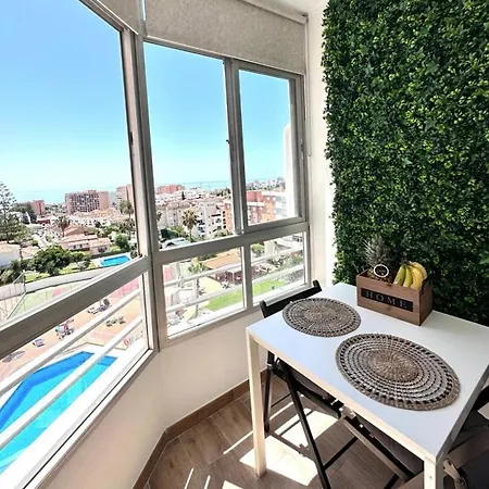 Lägenhet Cozy High-rise Sea Views & Garden Pool
