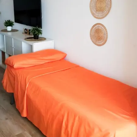 Cozy High-rise Sea Views & Garden Pool Torremolinos