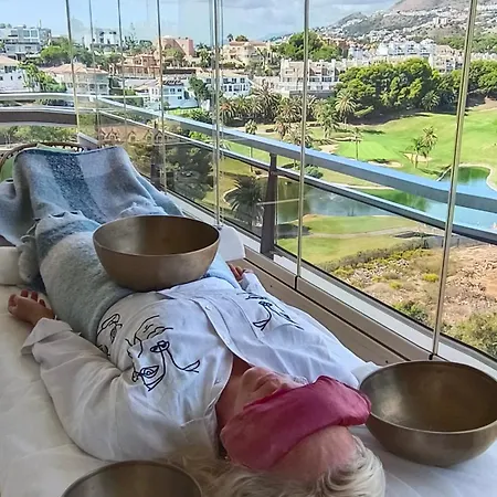 Cozy High-rise Sea Views & Garden Pool