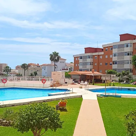 Cozy High-rise Sea Views & Garden Pool Lägenhet Torremolinos