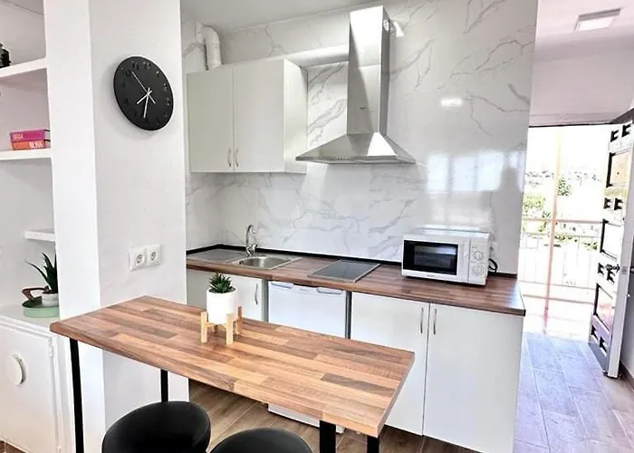 New Stylish With Pool & Sea View Apartment