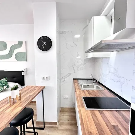 New Stylish With Pool & Sea View *